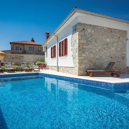 Casa Grotta Istriana Mit Neu Pool Near Center In Pula Villa Dış mekan fotoğraf